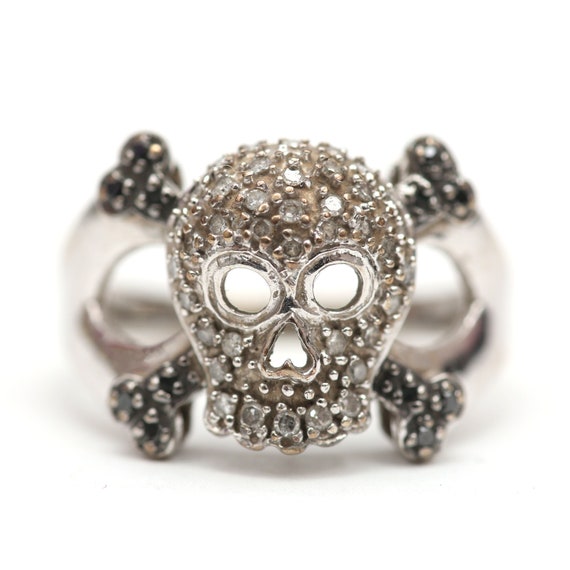 Buy Antiqued Silver Tone Stainless Skull with Wings Ring Online - INOX  Jewelry - Inox Jewelry India
