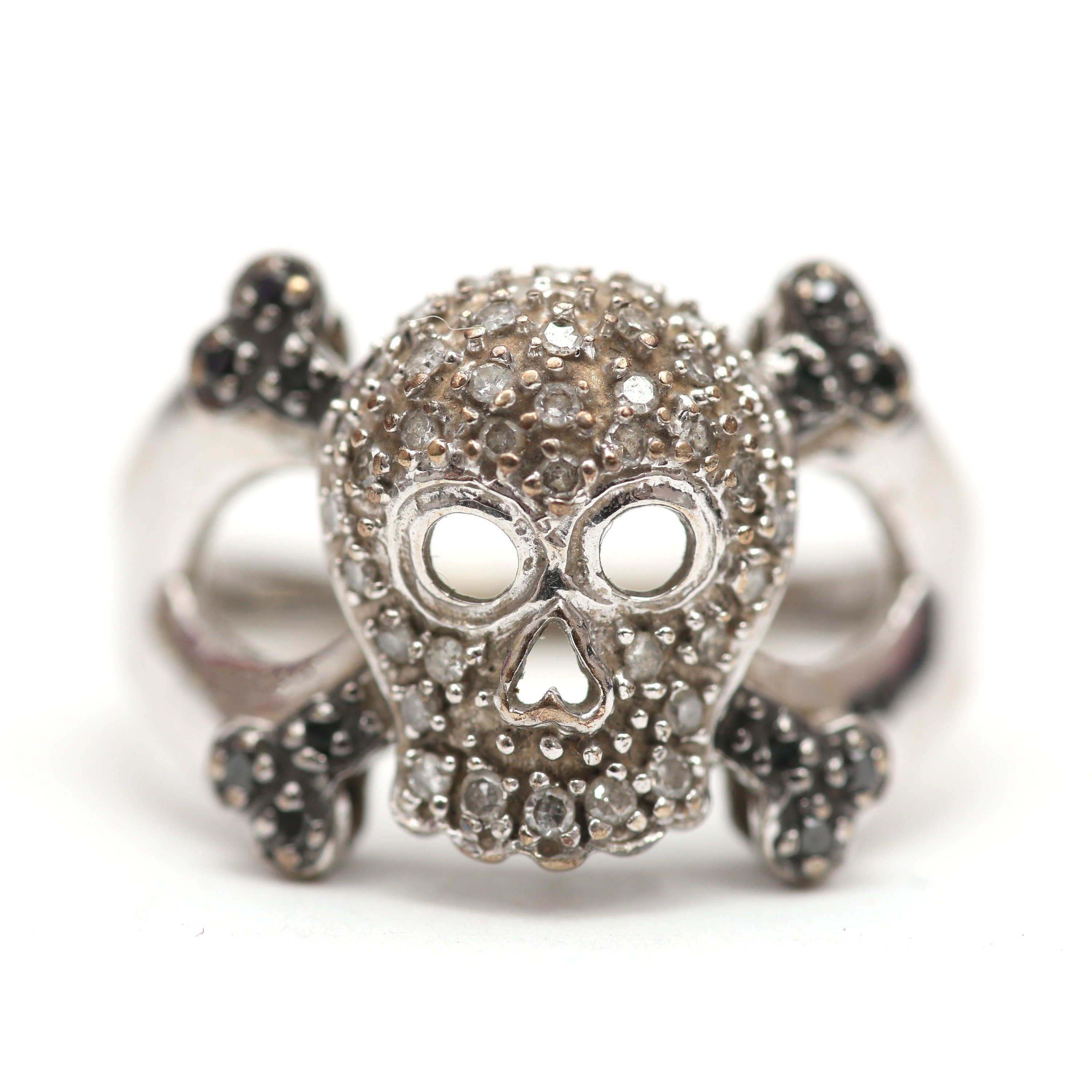 Men's Fine Silver Skull and Crossbones Ring - Jewelry1000.com | Anelli  teschio, Teschi, Argento