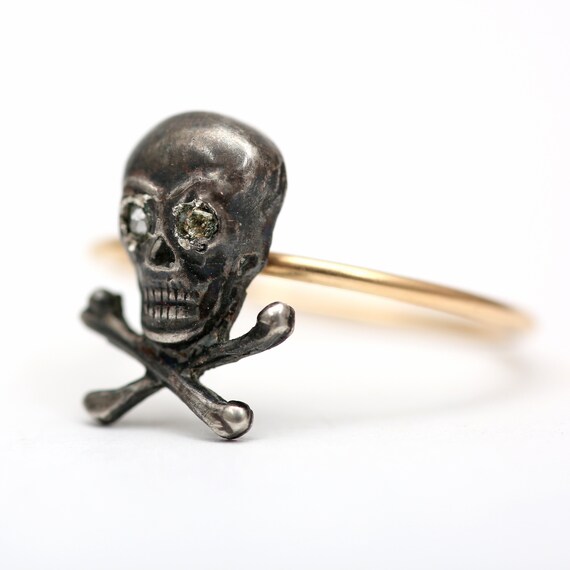 Gold and Sterling Skull Ring - image 3