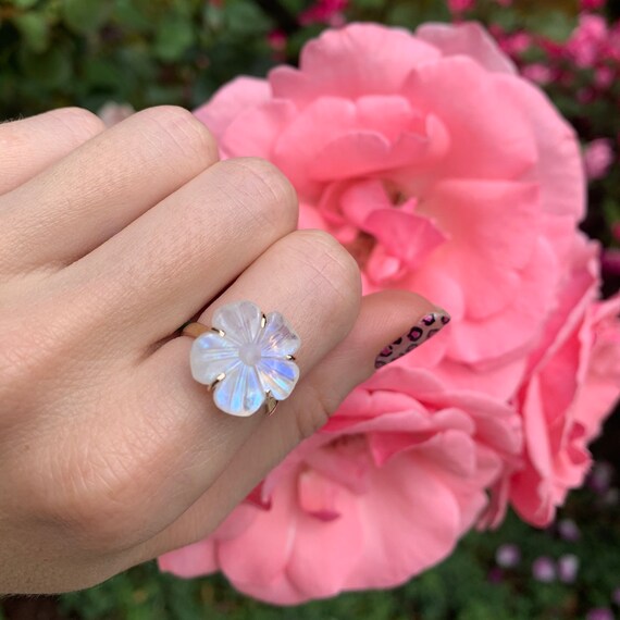 Moonstone flower ring deals