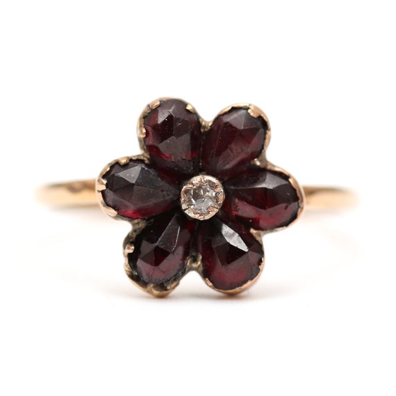 9k Victorian Garnet Cluster Ring