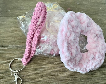 Treat Yourself Gift Set - Scrunchie, keychain, and makeup removers box set