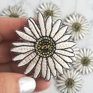 Daisy Patch - Iron On, Embroidered Applique – Flower