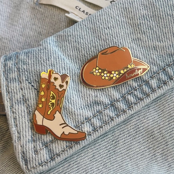 Cowgirl Boot Pin - Cowgirl Hat Pin w. Howdy !  Cute Southwest / Western / Southern Enamel Pins - Tan with Daisy - Wildflower + Co.