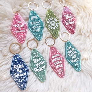Positive Affirmation Glitter Motel Keychain - Motivational - Do What Makes You Happy, Be Kind, Believe in Yourself, Good Things Take Time +