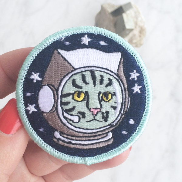 Space Cat Patch / Iron On Patch, Embroidered Applique – Astronaut Cat – Alien Cat
