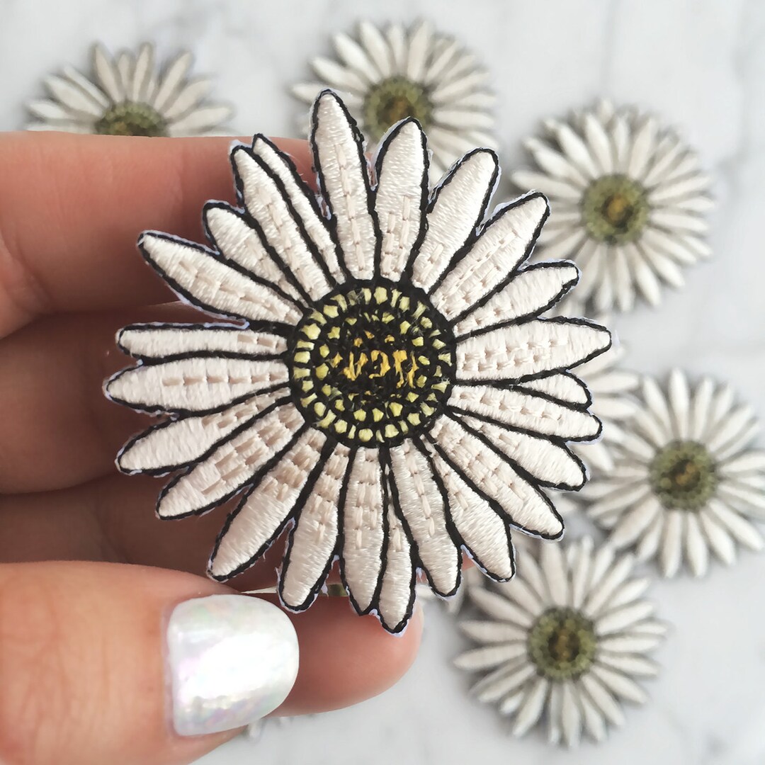Daisy Patch Iron On Embroidered Applique Flower Etsy