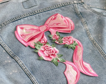 Patch traseiro com laço tamanho XL, rosa - Patches bordados grandes para jaquetas, termocolantes - Estilo Balletcore feminino e delicado - Presentes fofos - Wildflower + Co