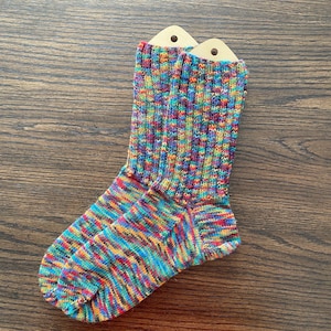 Men&#39;s average size Socks, Wool Socks, hand knitted Socks, handmade Socks, US shoe size 9-13, free shipping in the lower 48 states