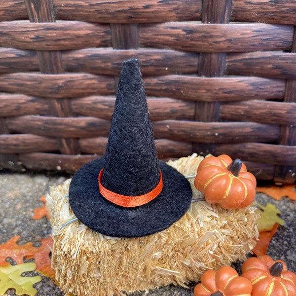 Dollhouse Miniature Halloween Witch Hat Black Costume 1” Scale 1:12 Fairy Garden