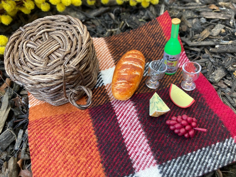 Dollhouse Miniature Picnic Basket W/ Lid Wine Cheese Grapes Etsy