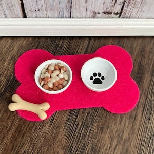 Dollhouse Miniature Dog Food Bowl Bone Treat Set Kibble Water Mat 1&quot; Scale 1:12 *MORE COLORS*