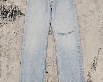 Vintage LEVIS 501 gescheurde jeans Levis 501 noodlijdende blauwe jeans Levi's 501 lichtblauwe vervaagde blauwe jeans maat 30 x 32 L0524