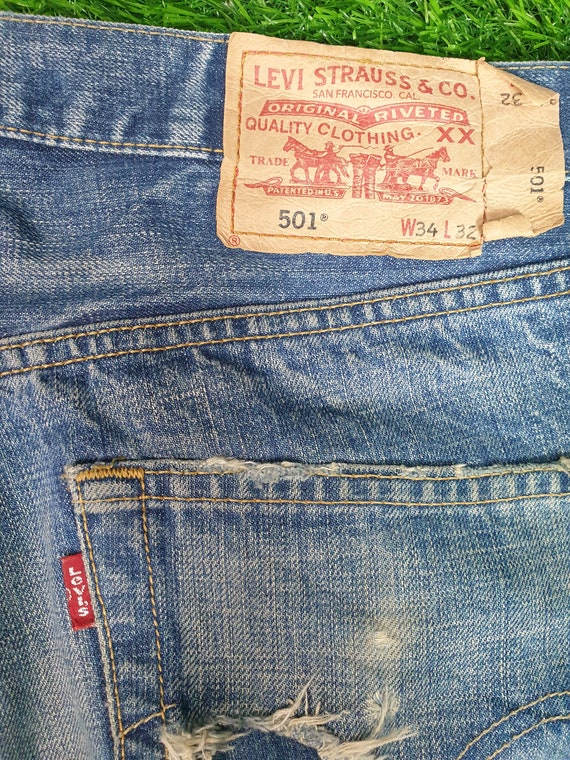 Vintage 90s Levi’s 501 Distressed Medium Wash Rip… - image 7