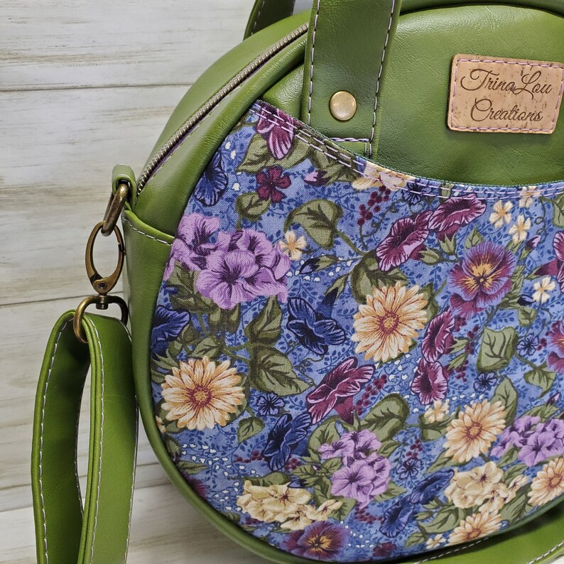 Women's Round Circle Crossbody Bag - Small Canvas Purse With Zipper And Adjustable Strap