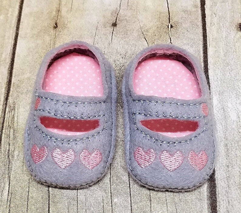 Doll Shoes 50//25mm FLORAL Slip-ons fit Wellie Wishers