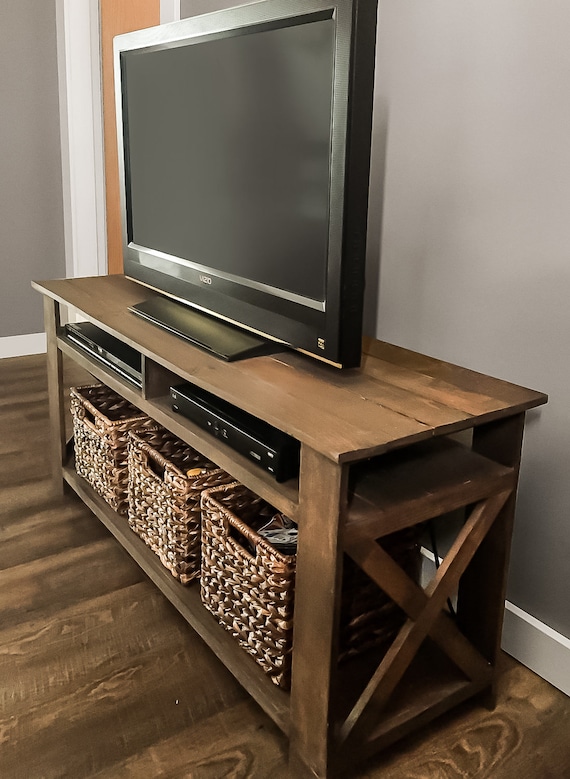 DIY Pallet Tv Stand Plans or Coffee Table Woodworking Plans DIY