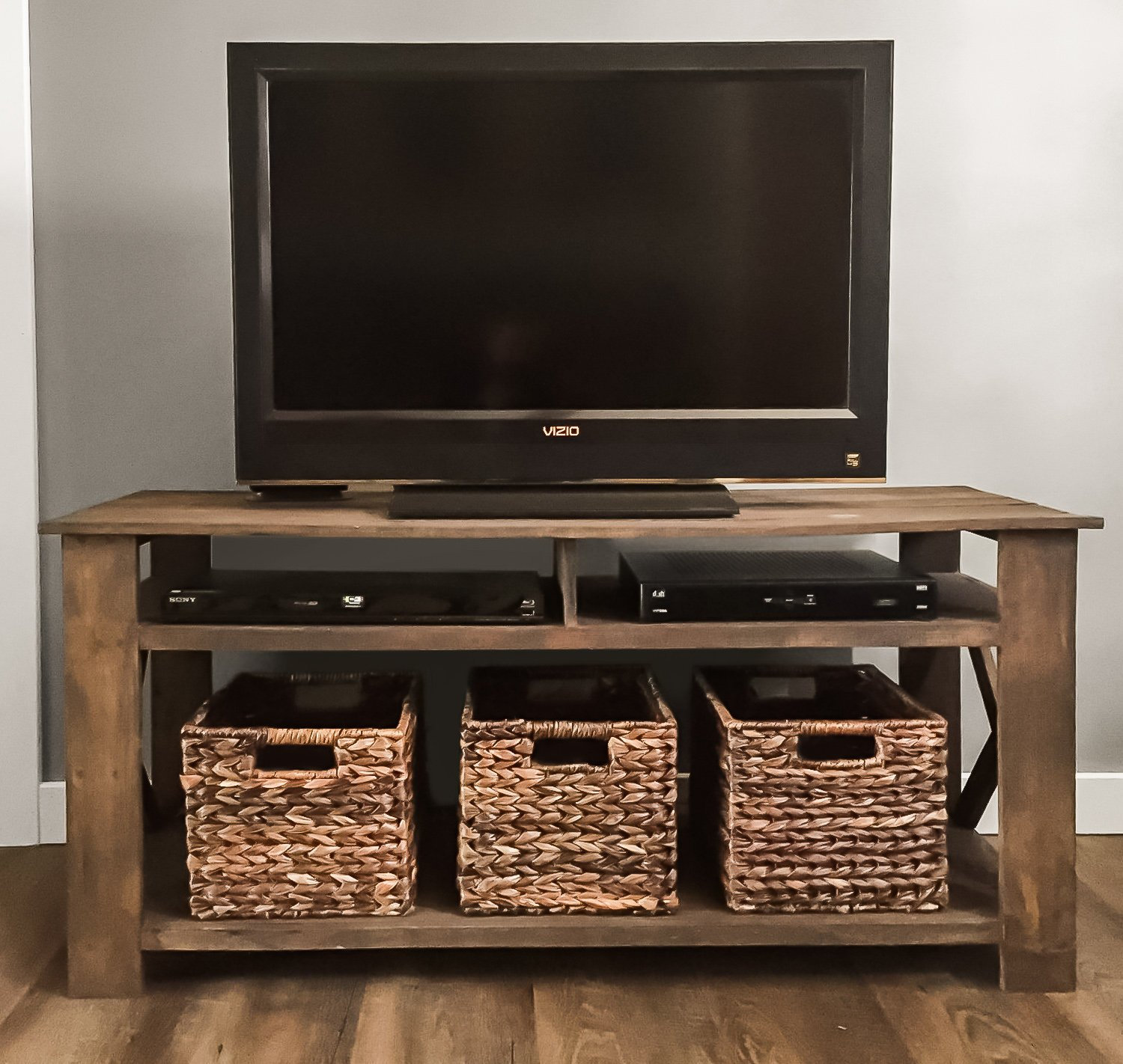 pallet entertainment unit