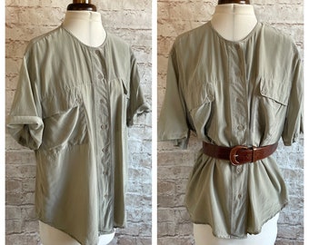 Vintage Seidenbluse Kurze Ärmel Khaki Grün Minimalistisch Lässiger Fighter Look c1980s 12 UK