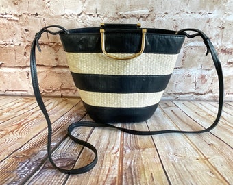 Vintage Bucket Bag, Schultertasche, Bucket Bag, Schultertasche aus Dunkelblauem Leder und Raffia