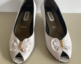 Zapatos Bally vintage de los años 80 en piel blanca, estilo salón con puntera abierta, talla 7 1/2 UK