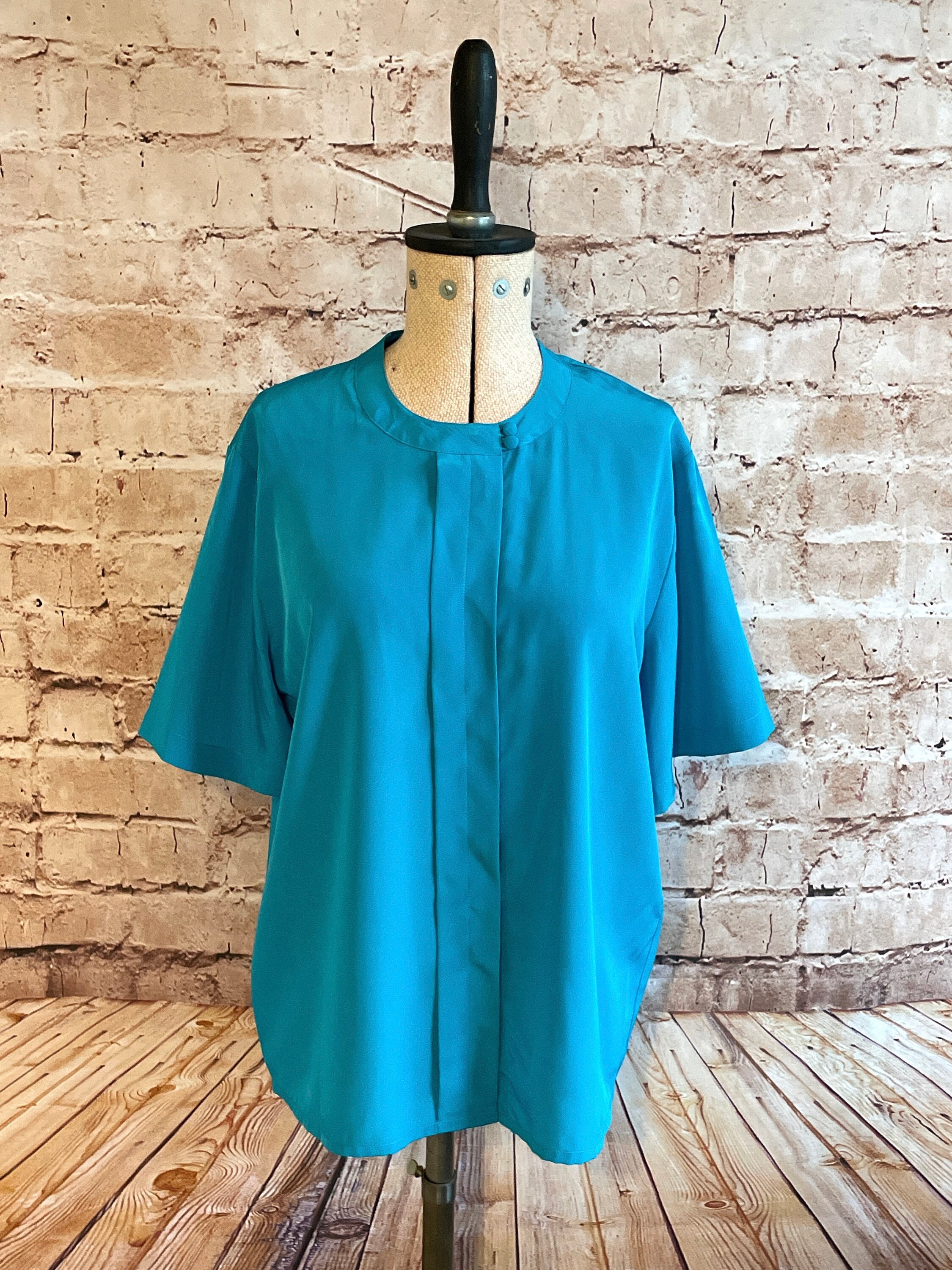Top En Soie Turquoise MYAS - Taille 46, Sans Manches, Neuf Sans Étiquettes