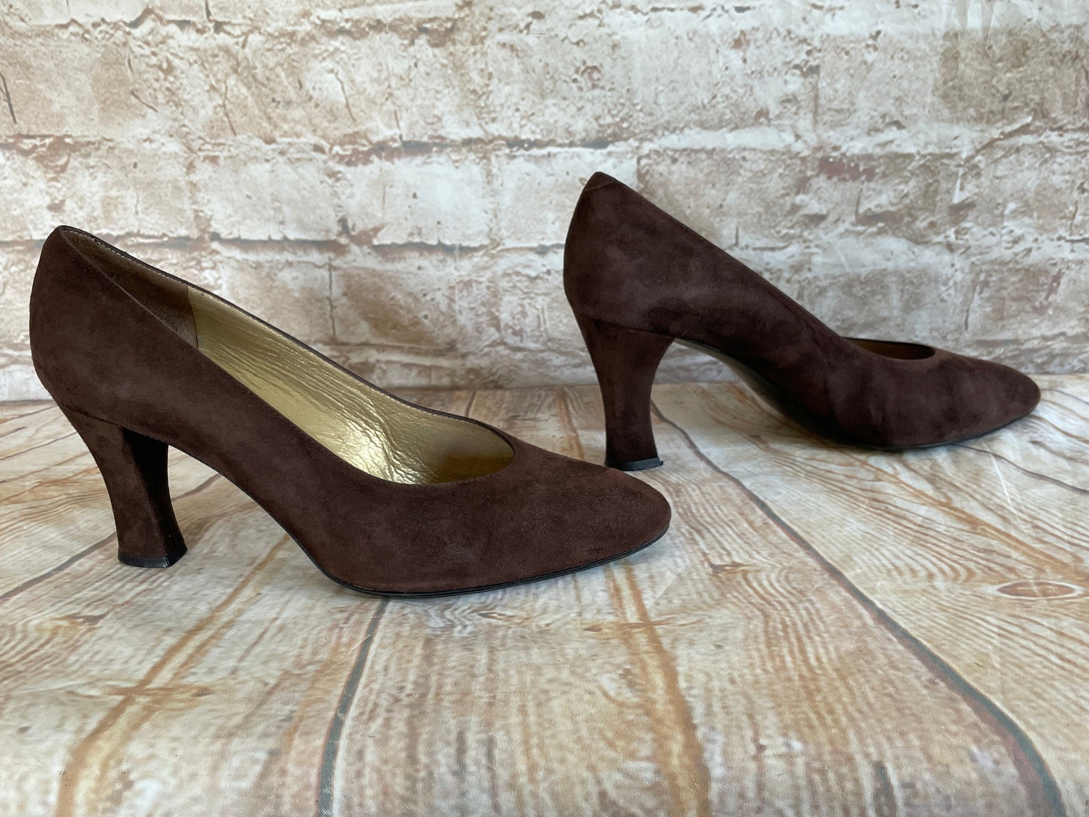 roland cartier gold shoes