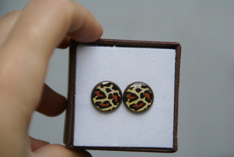 Leopard,animal print stud earrings.