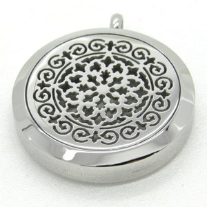 Stainless Steel Silver 8 Petal Flower Aromatherapy Essential Oil Diffuser Locket Necklace with Pads