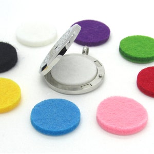 Thick Essential Oil Diffuser Pads for 30mm Aromatherapy Lockets Replacement Felt image 1