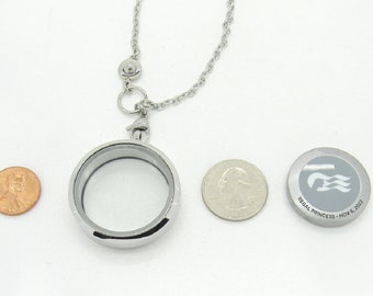 Stainless Steel Silver Floating Glass Waterproof Locket w/ Front Closure Snap Button Chain Coins Airtag Ergonomic Convenient