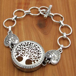Stainless Steel Silver Gold Holder Bracelet with Decorative Heart Charm Toggle Clasp for Apple Airtag Life360 Tile Sticker Cover Option
