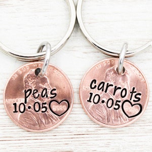 Peas and Carrots Keychains, BFF Keychain Set, Couples Keychain Set, Forrest Gump Inspired, We Go Together Like, Best Friend Gift, BFF Gift