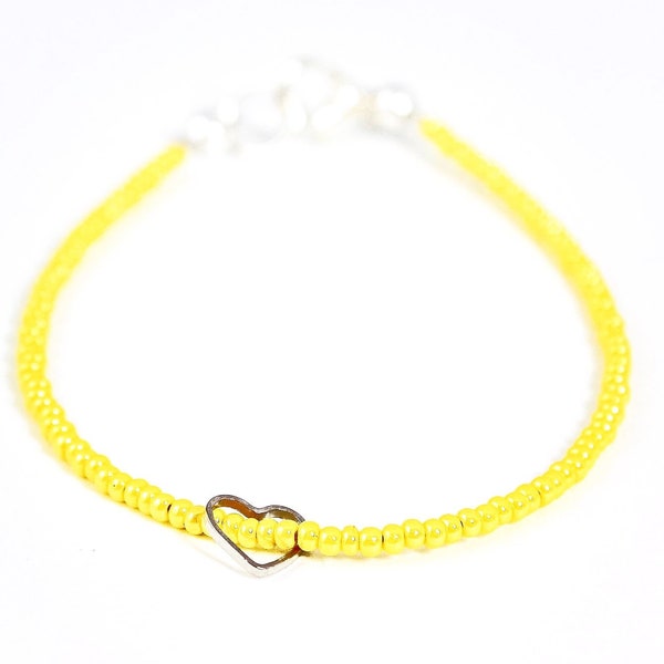 Endometriosis Awareness Bracelet, Endometriosis Warrior, Endo Warrior, Yellow Seed Bead Bracelet, Heart Charm Bracelet, Stacking Bracelets