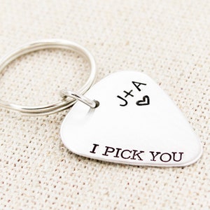 Ich wähle Sie Plektrum Schlüsselanhänger, benutzerdefinierte Gitarre Plektrum, Geschenk für Freund, Gitarrist Geschenke, Gitarrist Geschenk, Jahrestag für Ehemann