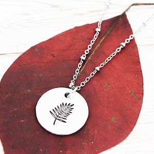 Collier fougère, collier en acier inoxydable à breloques fougère, collier fougère plante, colliers nature, bijoux botaniques, cadeau pour amoureux des plantes, cadeaux plantes