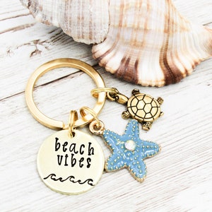 Porte-clés Beach Vibes, Porte-clés tortue de mer, Cadeau amoureux de la plage, Charme étoile de mer, Porte-clés Sea Life, Cadeaux de plage, Cadeau Ocean Wave, Souvenir de plage