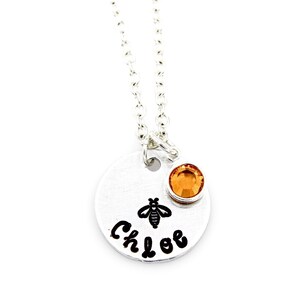Birthstone Name Necklace, Personalized Honeybee Necklace, Queen Bee Necklace, Name Charm Necklace, Honeybee Jewelry, Mom Gift, Daughter Gift