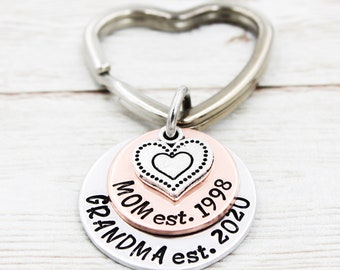 Mom Grandma Est Keychain, Mother Keyring, Gift For New Grandma, 1st Grandchild Gift, Mothers Day Gifts, Gift For Mom, From Grandchildren