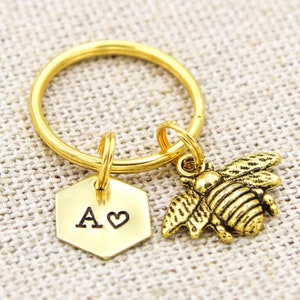 Custom Honeybee Keychain, Honeycomb Keyring, Honey Bee Keychains, Honeybee Lovers, Bee Keeper Gift, Friend Gifts, Beekeeper Keychain