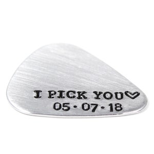 I Pick You Plektrum, Jahrestag Datum Geschenk, Freund Geschenk, Jubiläumsgeschenk, Ehemann Geschenk, Musikliebhaber, Plektrum Schlüsselbund, Männer Geschenke