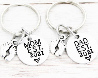 Mom and Dad Keychain Set, Matching Parents Keychains, New Dad Gift, New Mom Gift, Baby Shower Gifts, New Baby Gift, Push Present, Dad EST