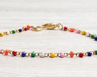 Armband aus goldfarbenem Edelstahl mit bunter Emaille, zartes Regenbogen-Kettenarmband, Boho-Schmuck, fröhliches Geschenk für sie, mehrfarbiges Fußkettchen