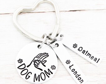 Custom Dog Mom Keychain, Dog Names Keyring, Dog Momma Gift, Personalized Dog Keychains, Gift For Dog Mama, Dog Lover, Dog Owner, Dog Paw
