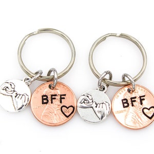 Beste vrienden sleutelhangerset, bijpassende Pinky Promise-sleutelhangers, aangepaste Penny-sleutelhanger, vriendschapscadeaus, Soul Sisters-cadeau, Pinky Swear Besties