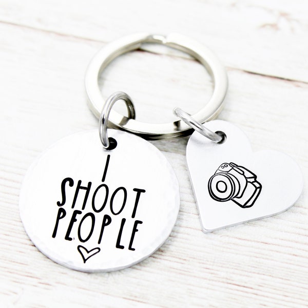 Photographer Keychain, I Shoot People Key Chain, Gift For Photographer, Photography Gifts, Camera Keyring, Camera Accessories, Photo Taking