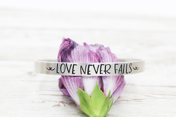 Love never shop fails bracelet
