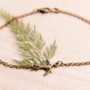 Antique Bronze Sparrow Bird Bracelet or Anklet, Flying Bird Ankle Bracelet, Bird Jewelry, Dove Charm Bracelet, Sentimental Gifts, Gift Wife