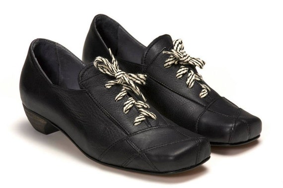 womens black leather tie shoes