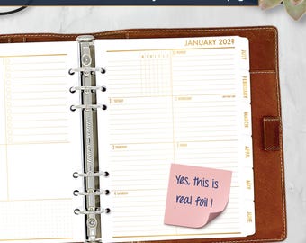 Inserto para agenda completa A5 con pestañas y acabado en lámina dorada, calendario mensual y semanal en una página.